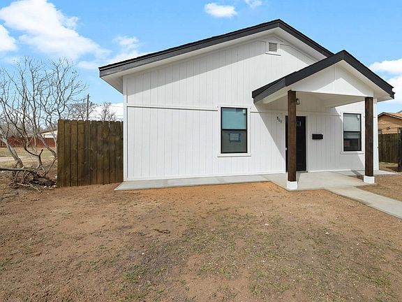 3rd image of 809 E 15th St