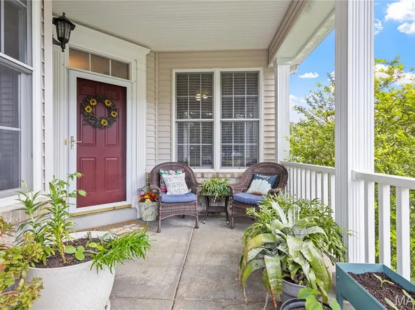 2071 Hawks Landing Dr #C, Lake Saint Louis, MO 63367