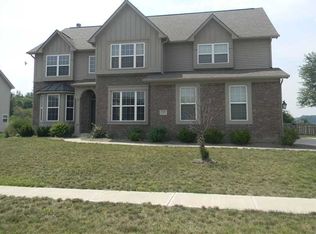 1221 Millstone Dr, Greenwood, IN 46143