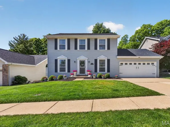 523 Rosewell Ct, Ballwin, MO 63021