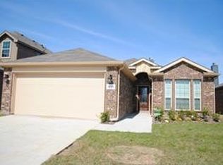 1013 Cheyenne Dr, Aubrey, TX 76227