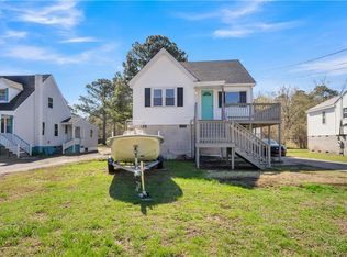 90 Ridge Rd, Poquoson, VA 23662