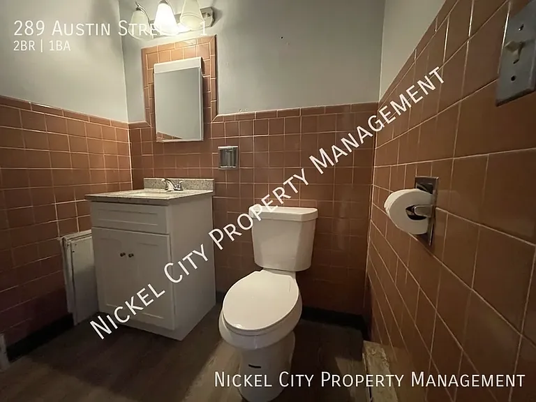 289 Austin St #1 — Photo 9