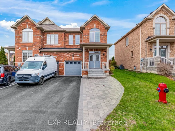 565 Foxcroft Blvd, Newmarket, ON L3X 3L6