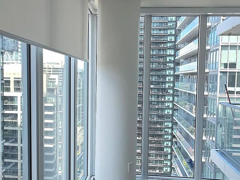 195 Redpath Ave #2212 — Photo 4