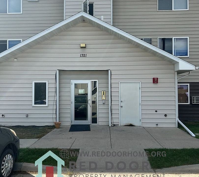 1st image of 1321 1st Ave SW #7