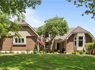 2204 W 127th St, Leawood, KS 66209