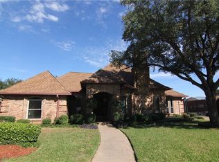 2400 Brookgreen Ct, Bedford, TX 76021