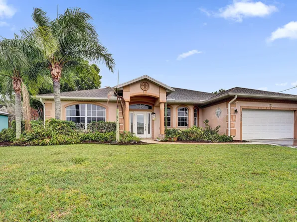 5825 NW ZENITH Drive, Port St Lucie, FL 34986