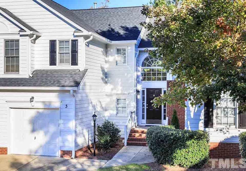 1st image of 3 Lakehill Dr