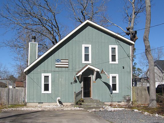 2nd image of 809 Carolina Ave
