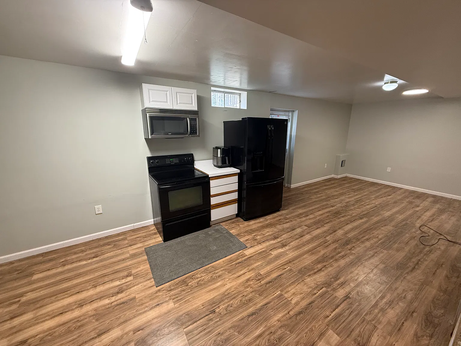 1 bed, 1100 sqft, $1,400 — Photo 2
