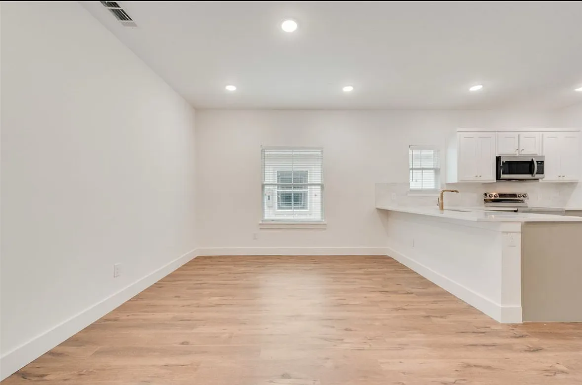 3 bed, 1200 sqft, $1,475 — Photo 3