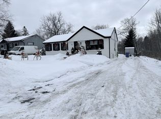 86 Roxborough Rd, Newmarket, ON L3Y3L2