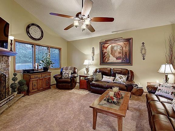 3rd image of 516 Woodstone Ct