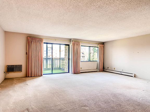 Bright and inviting LR