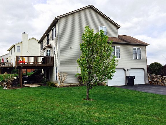 2nd image of 5935 Monet Dr
