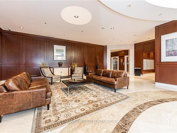 2nd image of 200 Rideau St #410