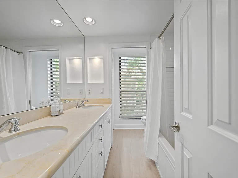 11842 Pebblewood Dr #202 — Photo 16
