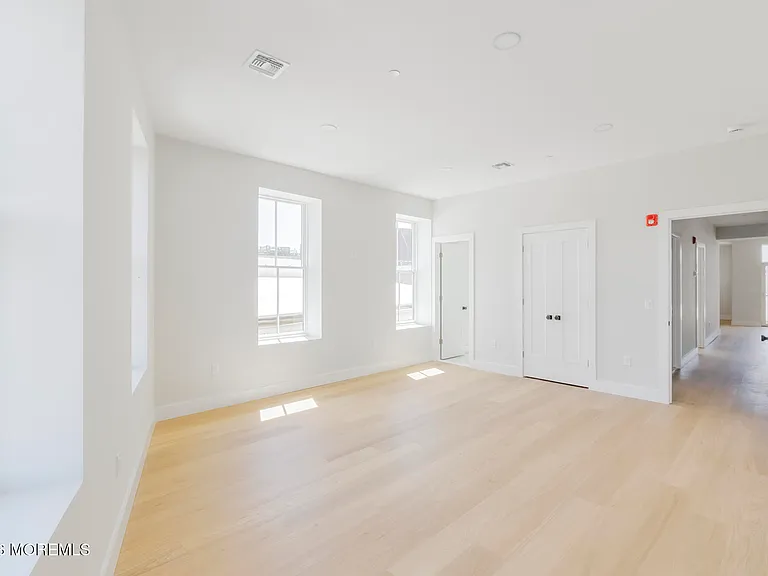 9 Wharf Ave #2 — Photo 9