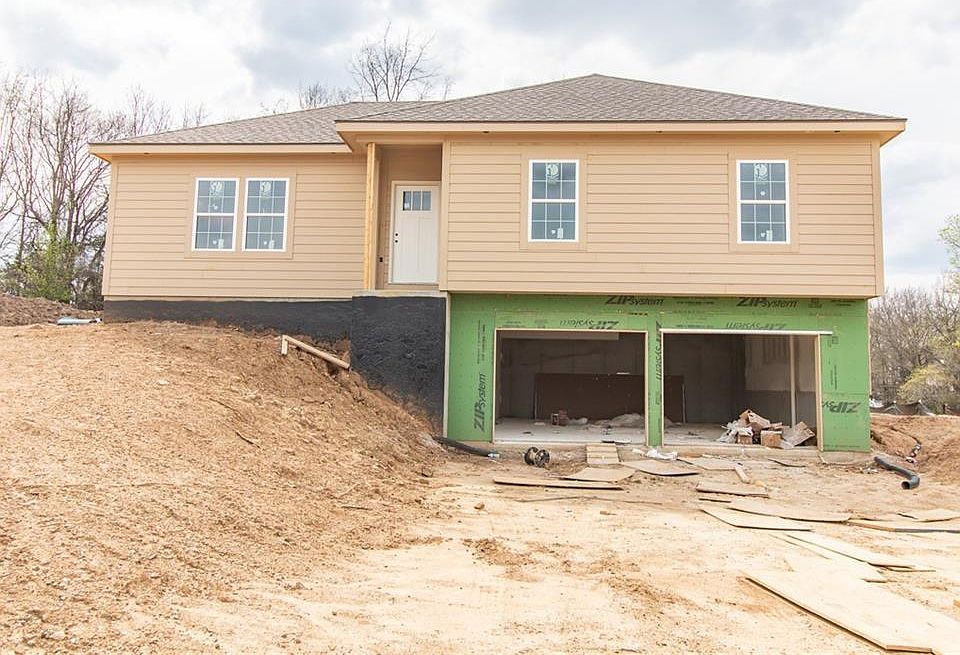 1st image of 1006 Deer Run