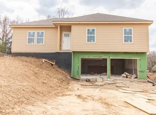1006 Deer Run, Warrensburg, MO 64093