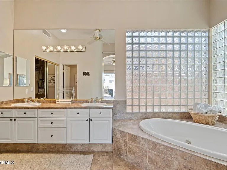 7700 E Princess Dr #26 — Photo 20