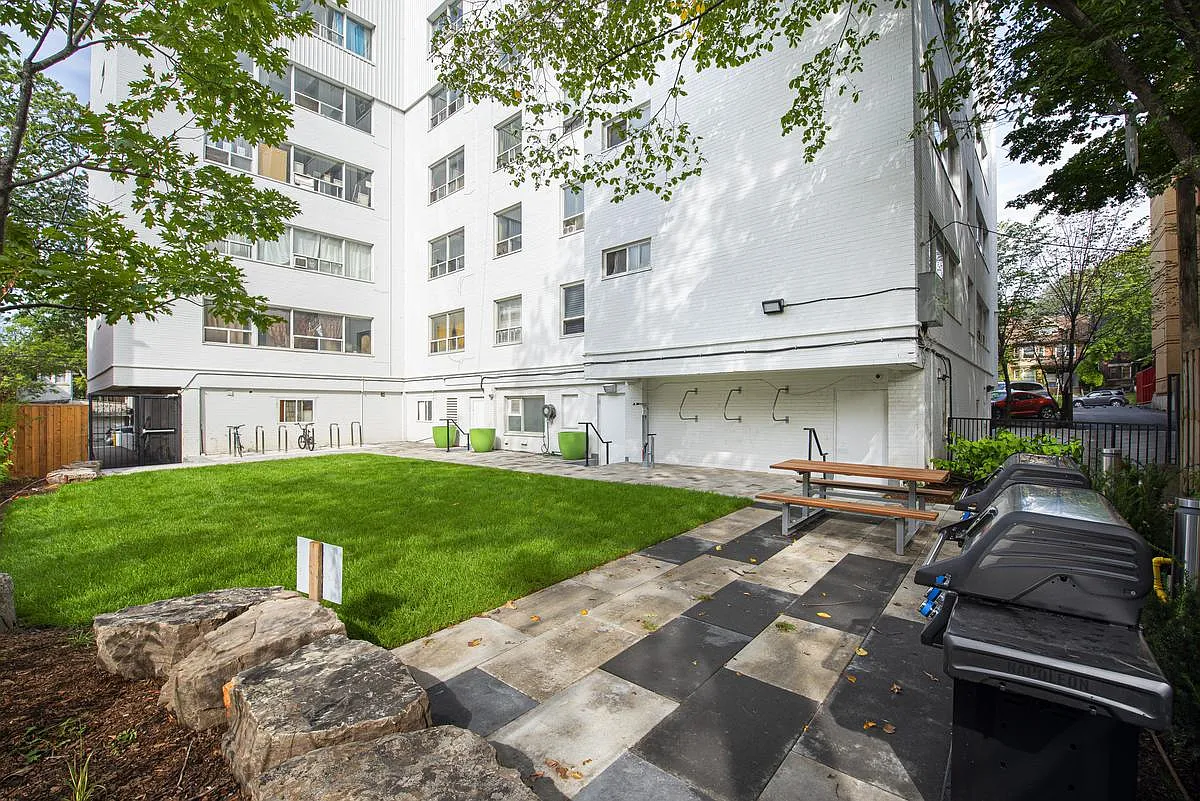 115 Dowling Avenue — Photo 4
