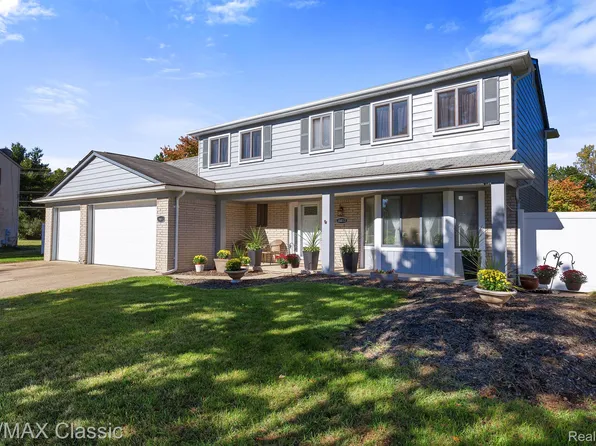 38812 Meadowlawn St, Wayne, MI 48184