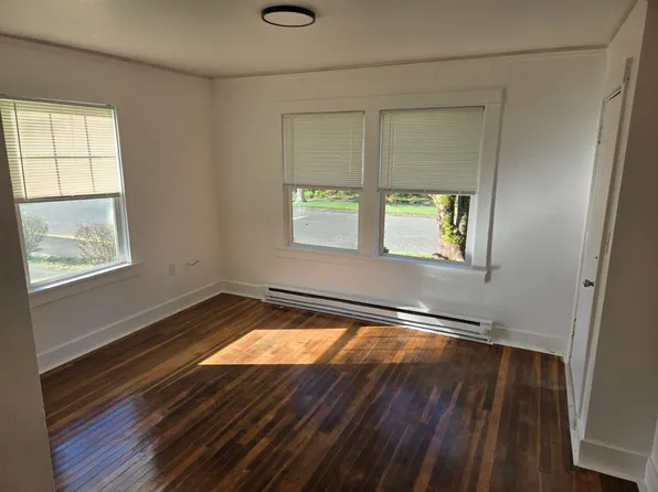 208 N I St, Aberdeen, WA