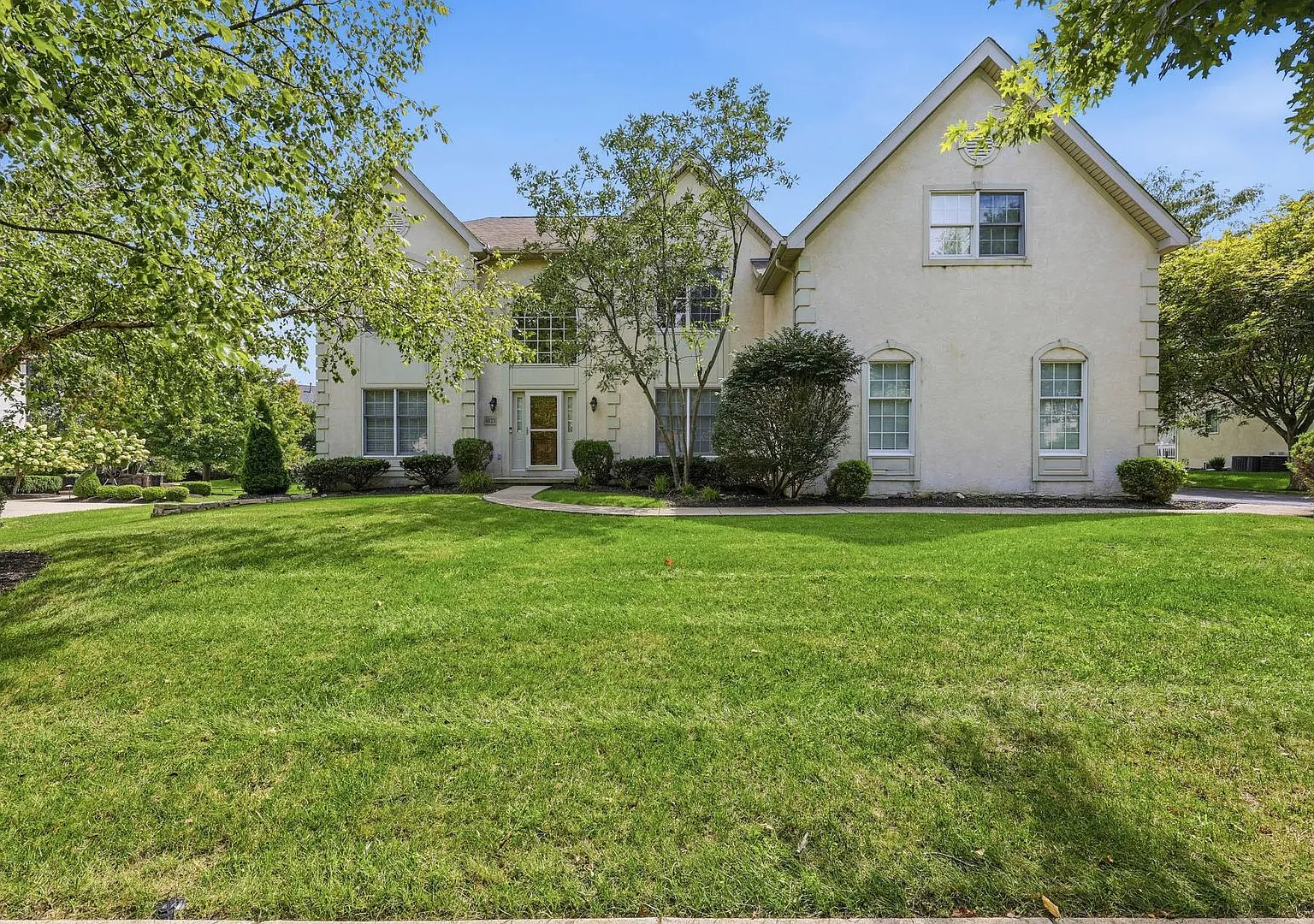 4823 Vista Ridge Drive — Photo 1