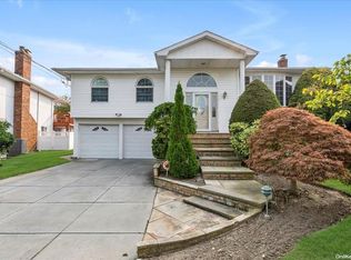 3195 Monterey Dr, Merrick, NY 11566