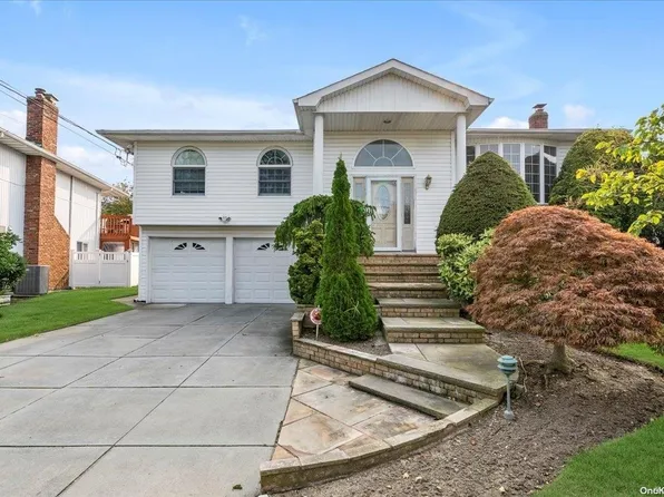 3195 Monterey Drive, Merrick, NY 11566