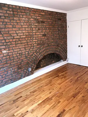 Rented by Lisa Management | media 43