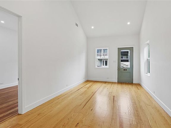 4th image of 8221 Maple St