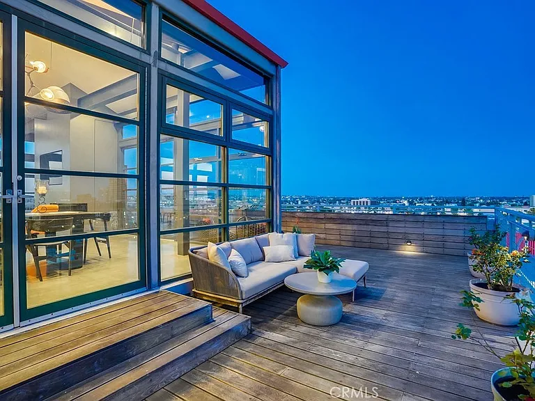 100 W 5th St #Penthouse 9B — Photo 44