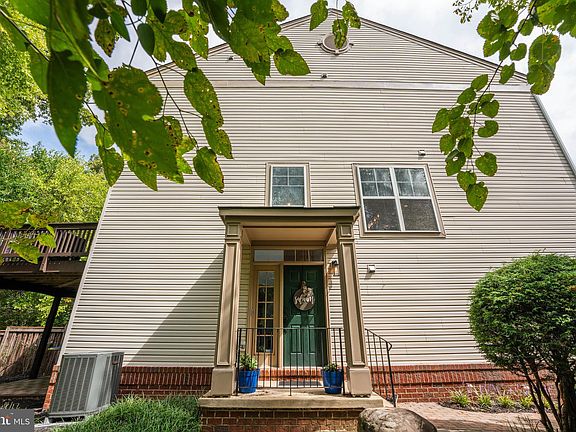 4th image of 43085 Autumnwood Sq
