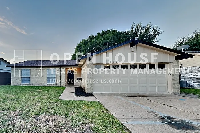 1558 Town Bluff Dr — Photo 1