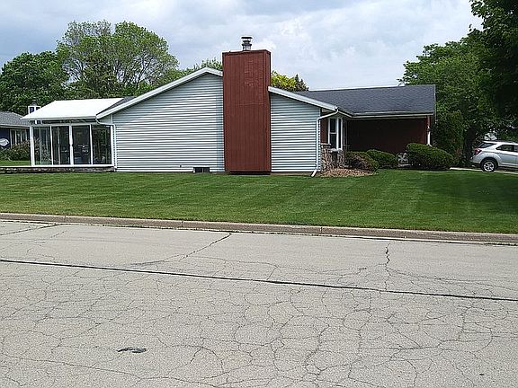 2nd image of 1129 Gay Dr