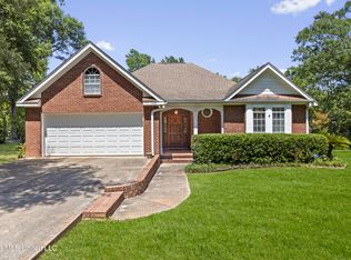 376 Lakeview Blvd, Biloxi, MS 39531