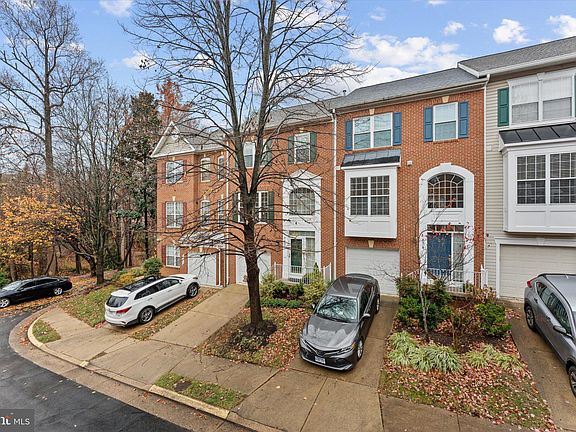 4th image of 4112 Hazelwood Ct