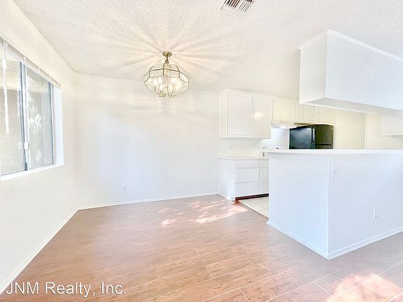 4th image of 5309 Riverton Ave #9