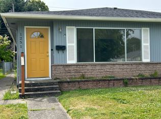 1251-1253 10th Ave, Longview, WA 98632