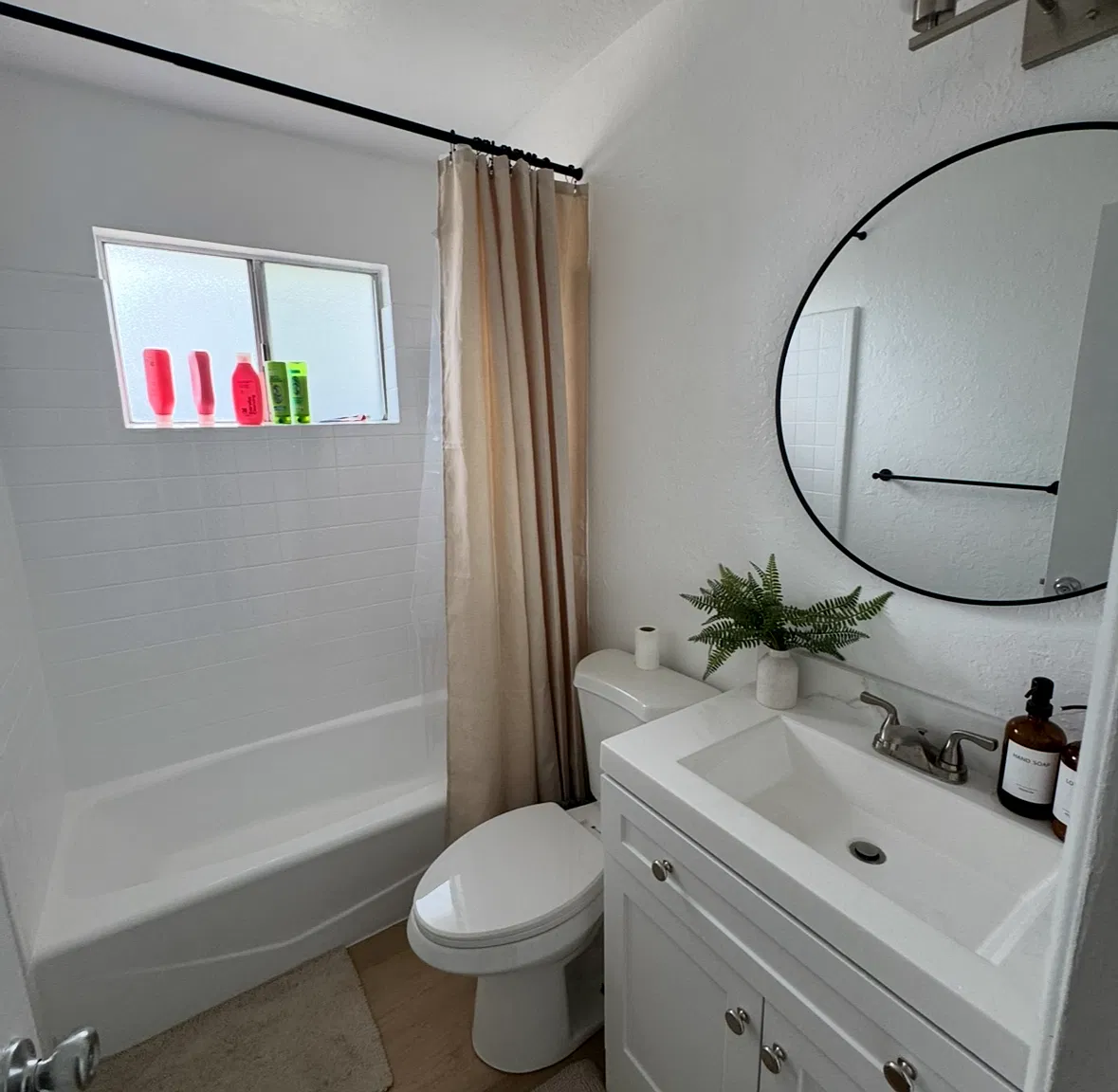 2 bed, 1000 sqft, $2,000 — Photo 2