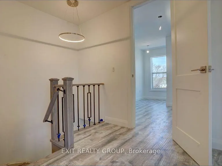 105 Yeomans St — Photo 7