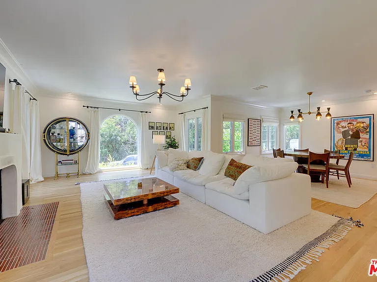 1007 Carol Dr — Photo 4