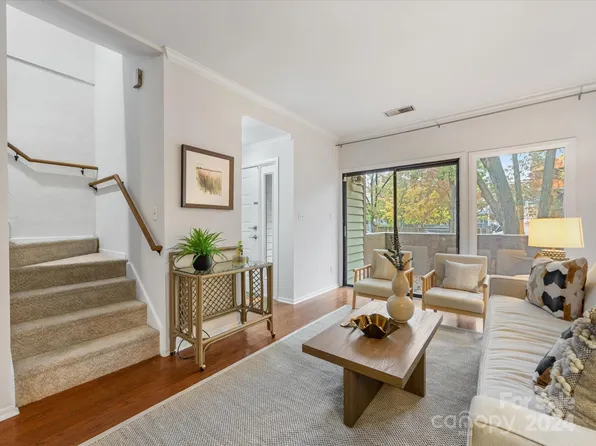 416 W 8th St, Charlotte, NC 28202