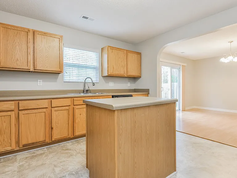 62 Brookhaven Dr — Photo 7