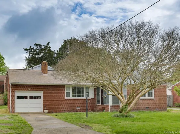 24 Terrace Dr, Poquoson, VA 23662