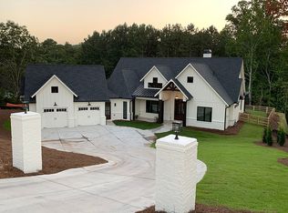 1621 Marcia Overlook Dr, Cumming, GA 30041